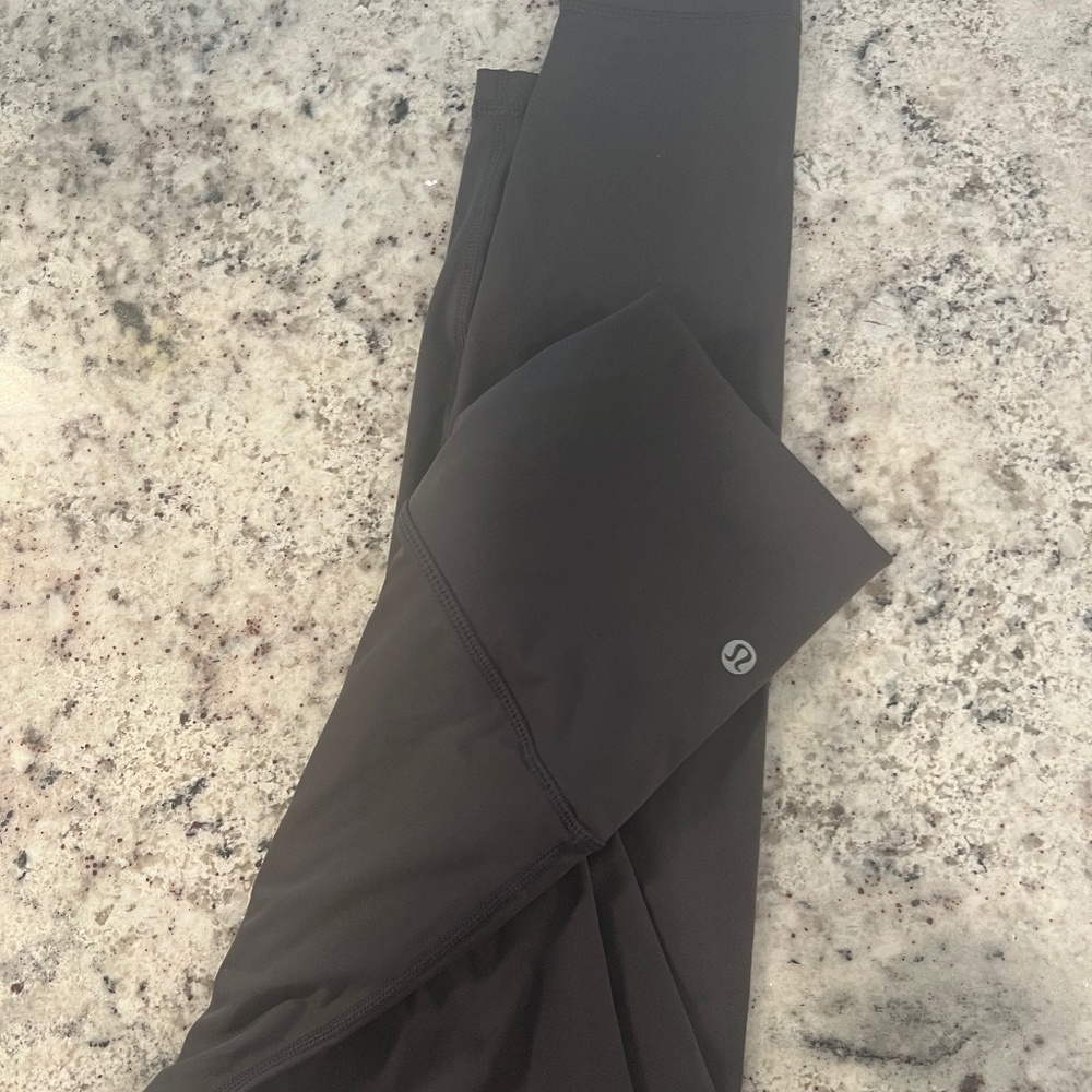 🍋 Lululemon size 6 25’ inch length lik